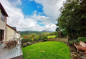 Caer Dderwen Oak Field family home in Dolgellau